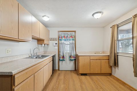 Tiny photo for 1460 Burnley Square N, Columbus, OH 43229 (MLS # 225045299)