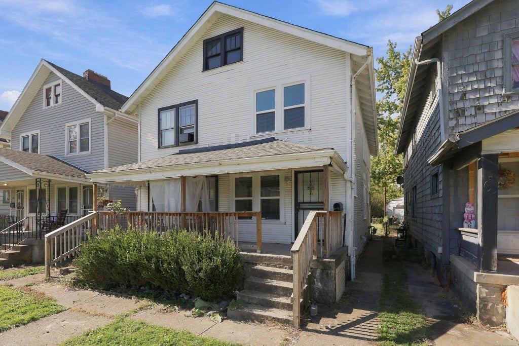 Photo of 657-659 S Burgess Avenue, Columbus, OH 43204 (MLS # 226040457)