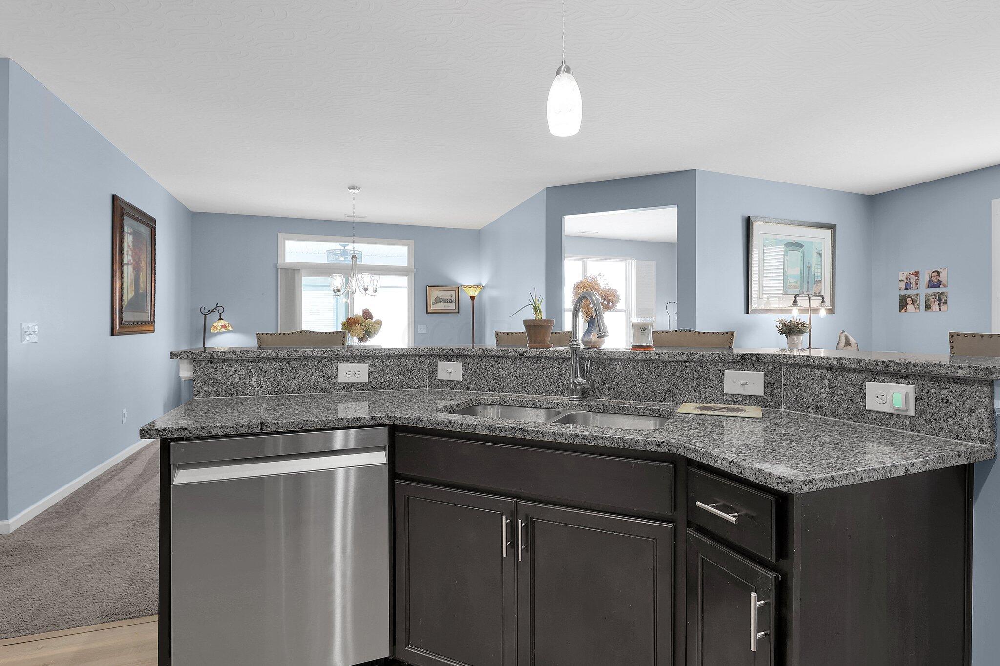 159 Broadmoore Boulevard, Pataskala, Ohio image 12
