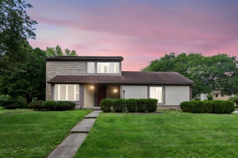 Photo of 1210 Churchbell Way, Columbus, OH 43235 (MLS # 226031824)