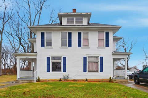 Photo of 2424-2426 E High Street, Springfield, OH 45505 (MLS # 226001807)