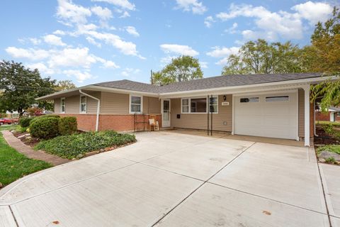 Photo of 3544 Madrid Drive, Westerville, OH 43081 (MLS # 225040556) Photo of 3544 Madrid Drive, Westerville, OH 43081 (MLS # 225040556)