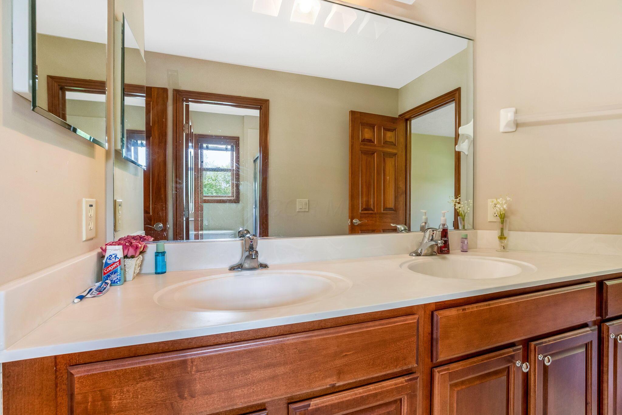 7031 Bold Forbes Court, Blacklick, Ohio image 37