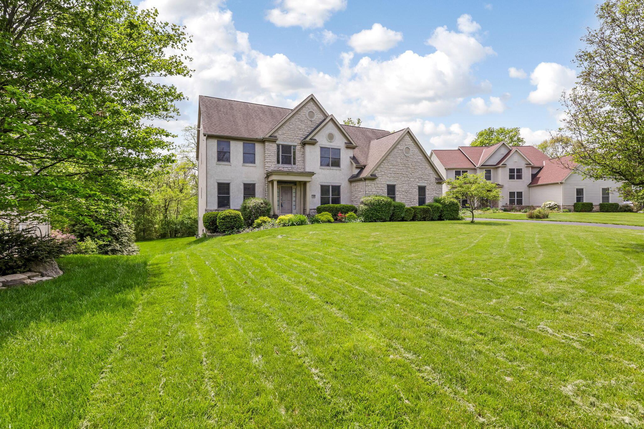 7031 Bold Forbes Court, Blacklick, Ohio image 2