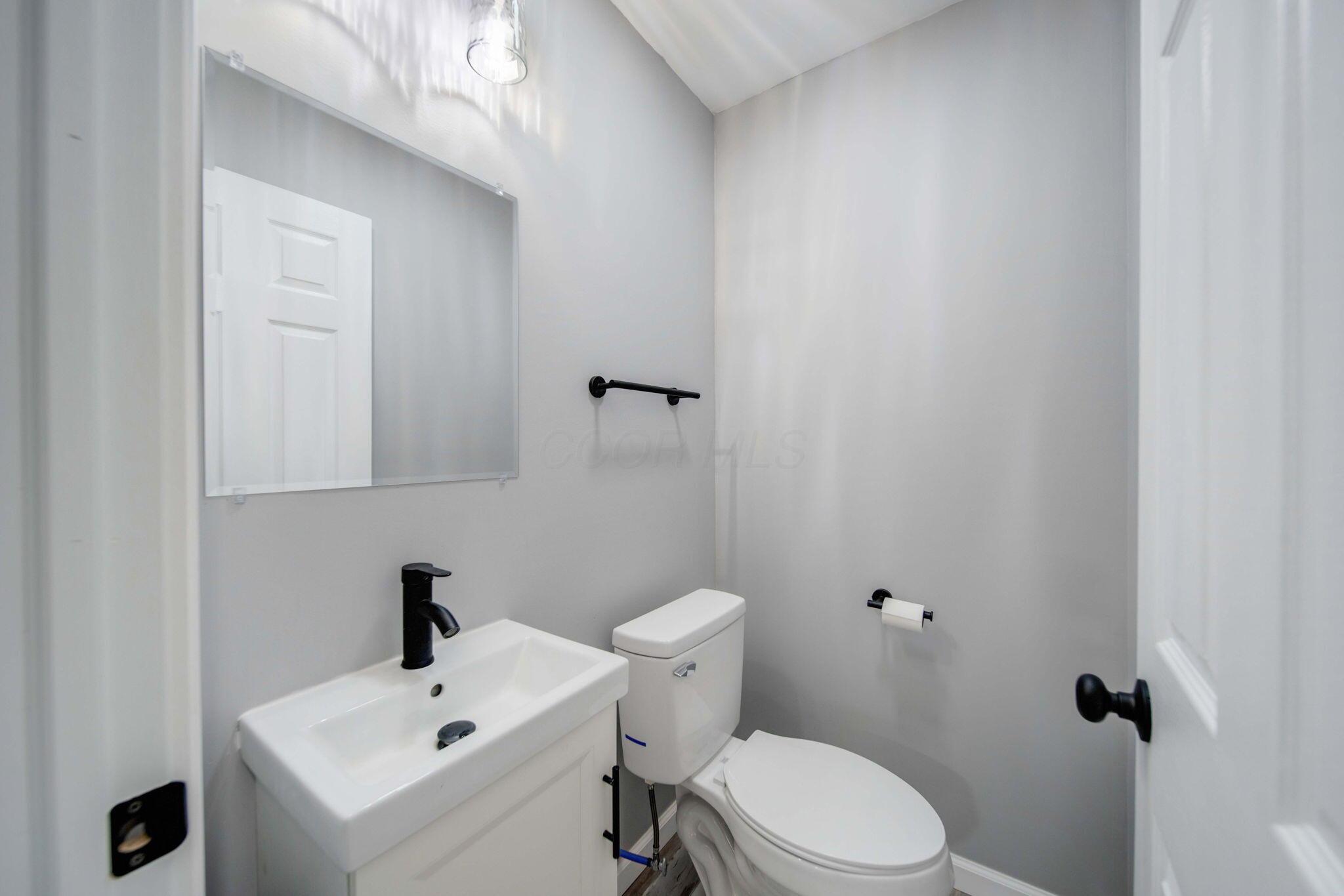 1737 Vernonview Drive, Mount Vernon, Ohio image 26