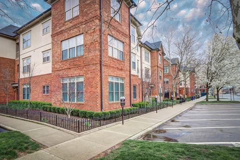 Photo of 674 Park Street, Columbus, OH 43215 (MLS # 226003982)