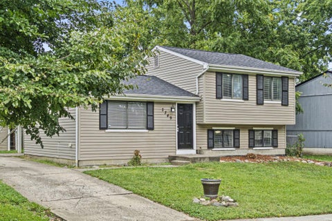 Photo of 2349 Warfield Drive, Grove City, OH 43123 (MLS # 226035341)