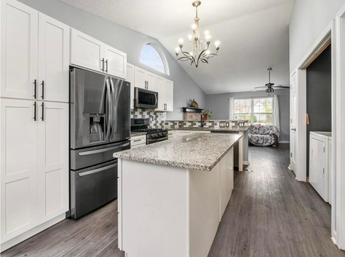 2400 Altenburg Court, Grove City, Ohio image 10