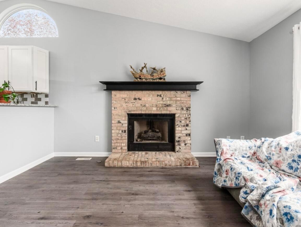 2400 Altenburg Court, Grove City, Ohio image 8