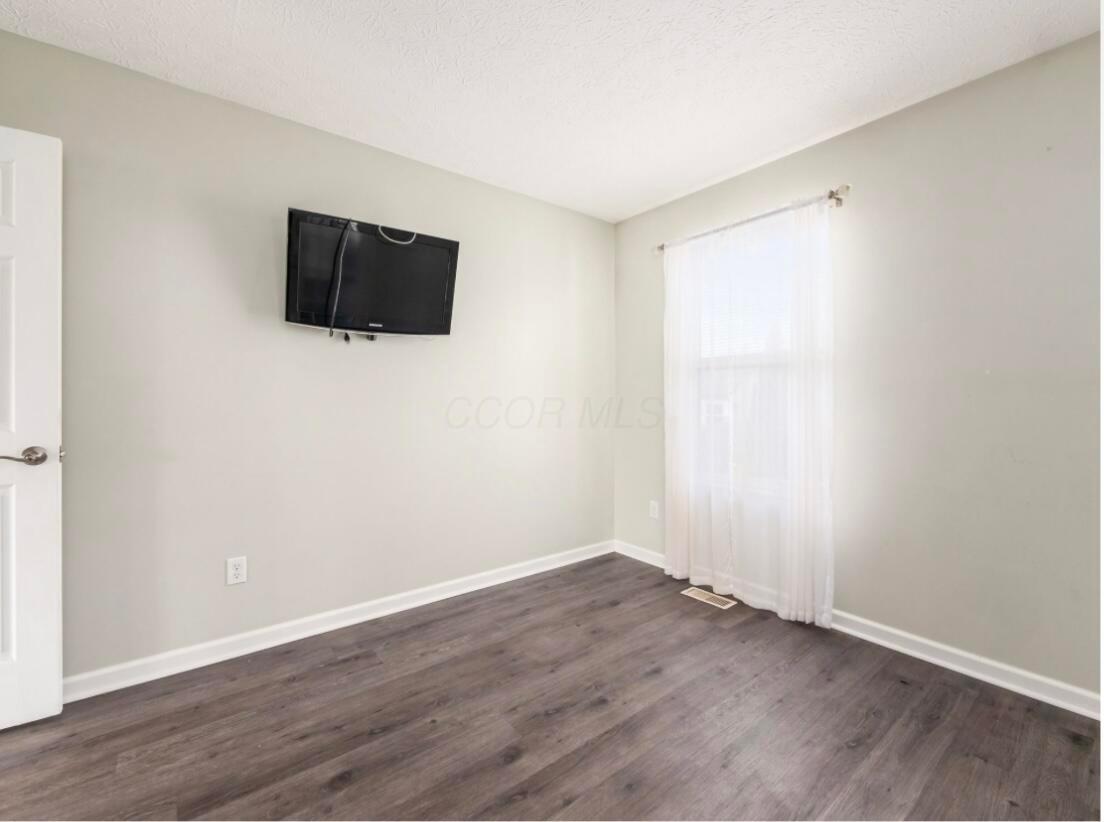 2400 Altenburg Court, Grove City, Ohio image 30