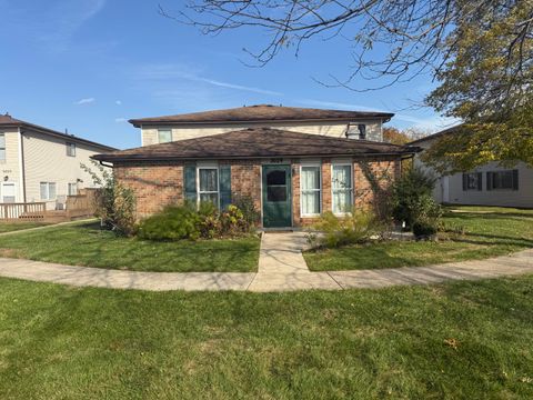 Photo of 2029 Burwell Drive A #A, Columbus, OH 43209 (MLS # 225042456)