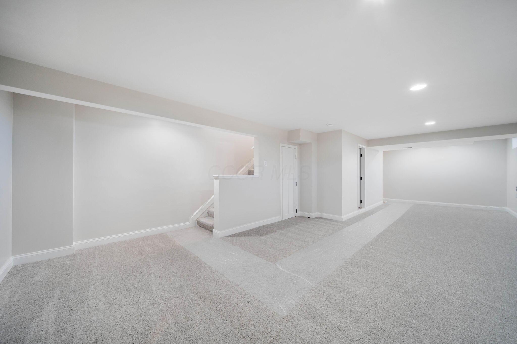 8849 Juneberry Road, Lewis Center, Ohio image 40