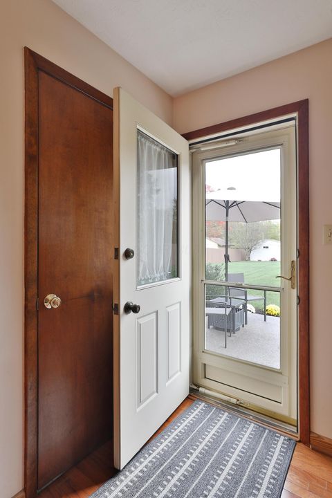 Tiny photo for 1064 Hillsdale Drive, Columbus, OH 43224 (MLS # 225042102)