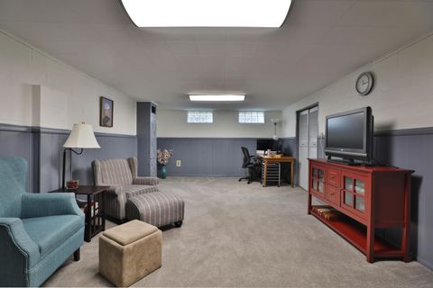 Tiny photo for 1064 Hillsdale Drive, Columbus, OH 43224 (MLS # 225042102)