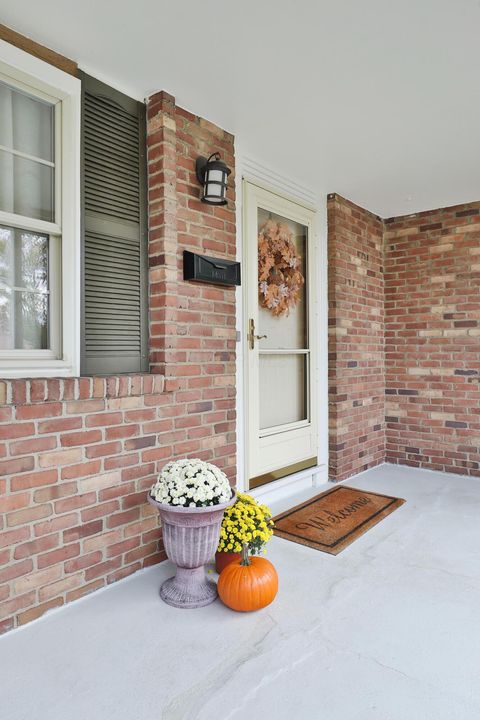 Tiny photo for 1064 Hillsdale Drive, Columbus, OH 43224 (MLS # 225042102)