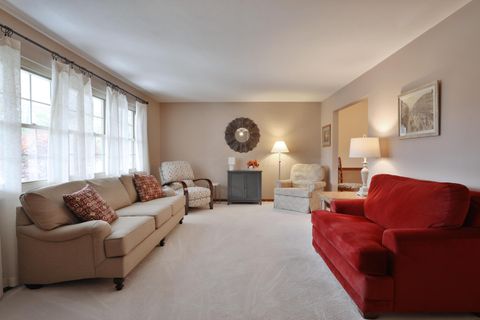 Tiny photo for 1064 Hillsdale Drive, Columbus, OH 43224 (MLS # 225042102)