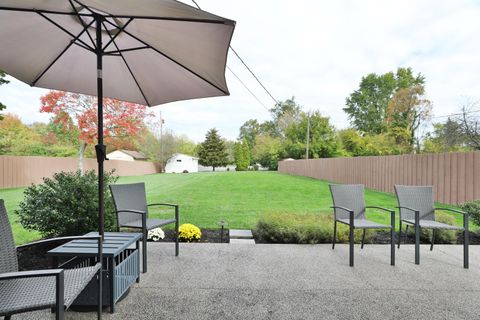 Tiny photo for 1064 Hillsdale Drive, Columbus, OH 43224 (MLS # 225042102)