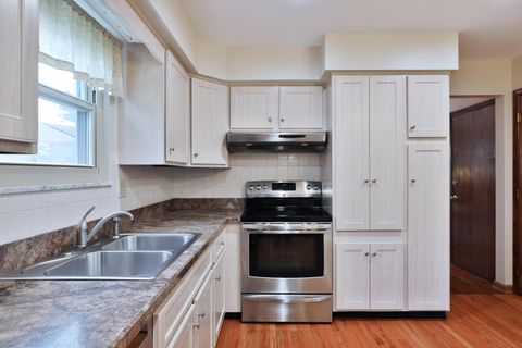 Tiny photo for 1064 Hillsdale Drive, Columbus, OH 43224 (MLS # 225042102)