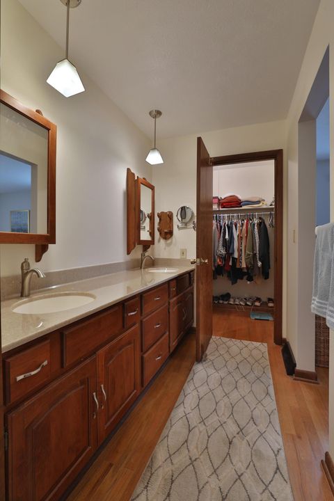 Tiny photo for 1064 Hillsdale Drive, Columbus, OH 43224 (MLS # 225042102)