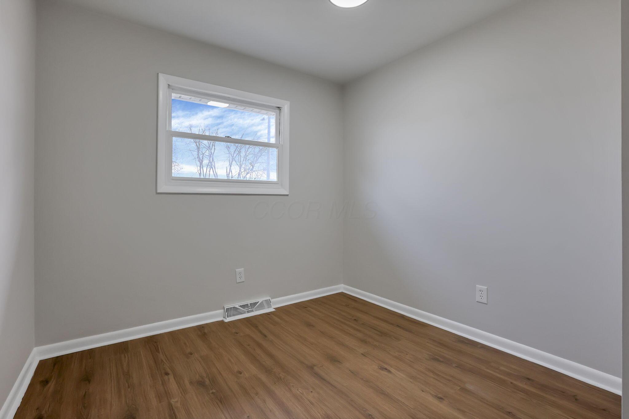 5297 Ivyhurst Drive, Columbus, Ohio image 17