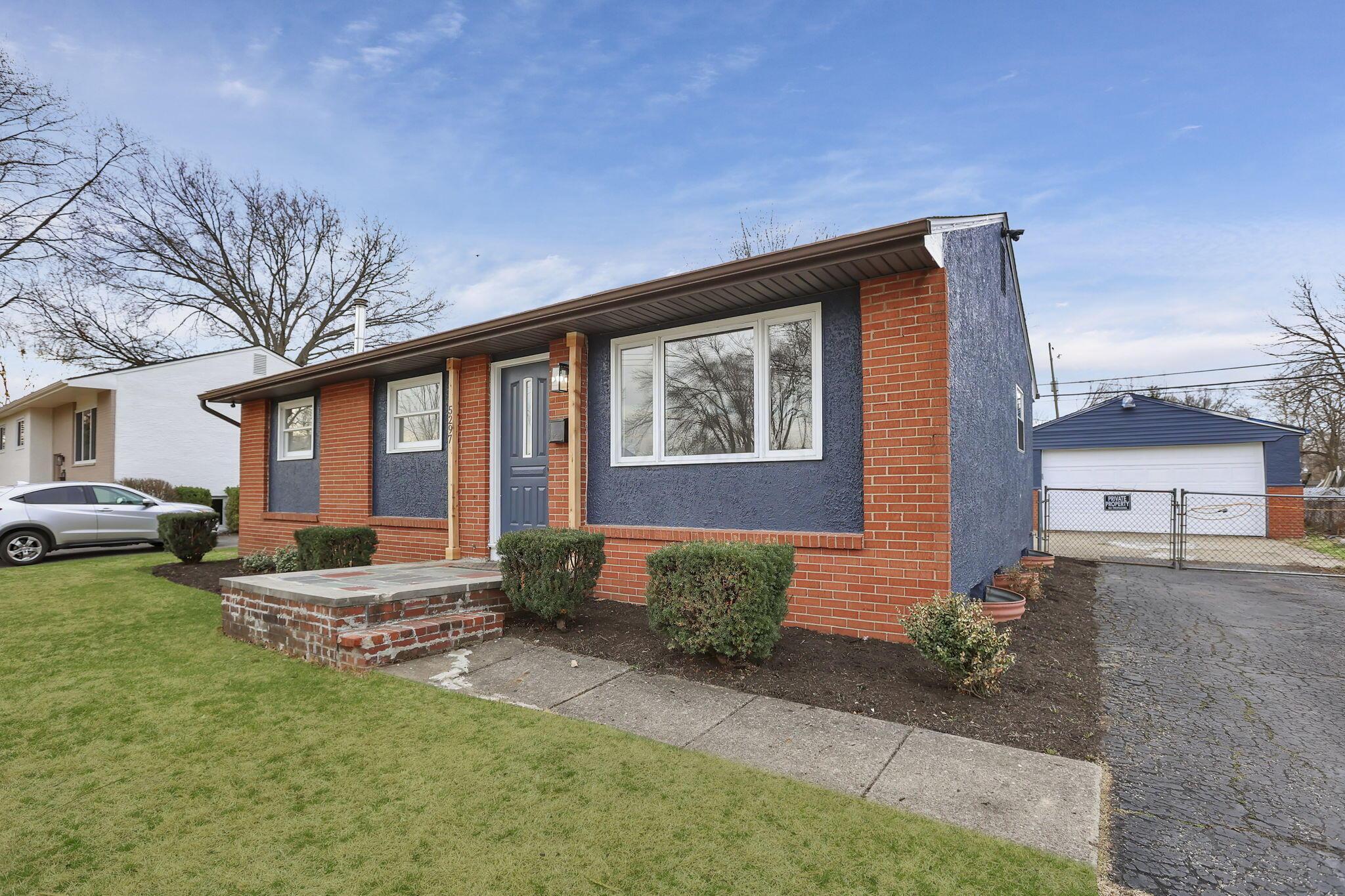 5297 Ivyhurst Drive, Columbus, Ohio image 3