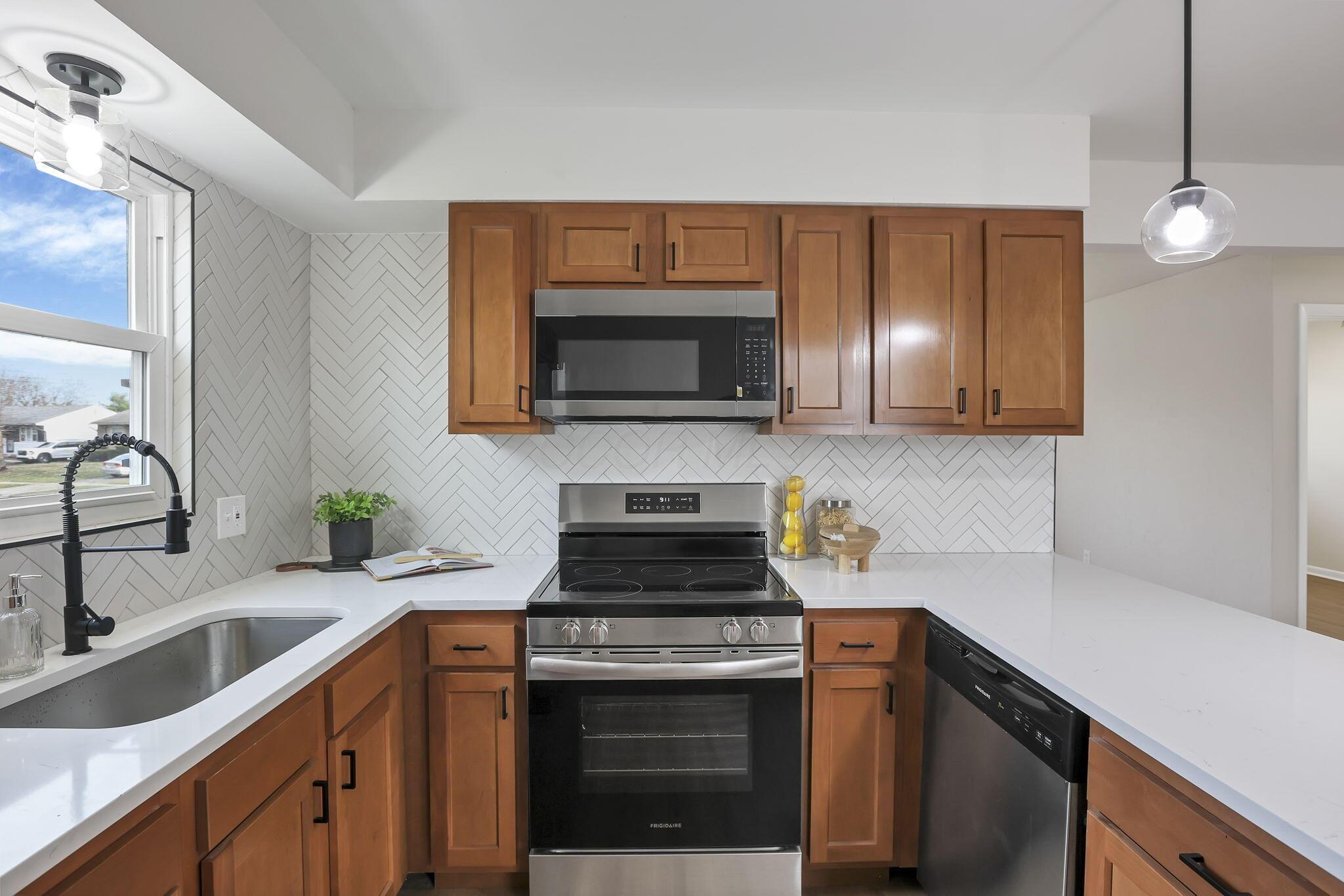 5297 Ivyhurst Drive, Columbus, Ohio image 10