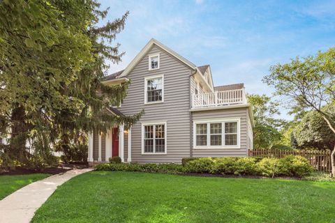 Photo of 1897 Stanford Road, Upper Arlington, OH 43212 (MLS # 226027698)