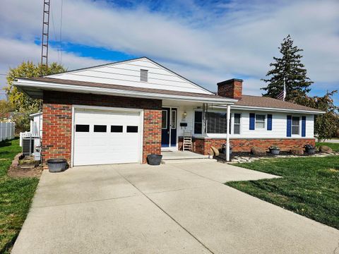 Photo of 606 Willabar Drive, Washington Court House, OH 43160 (MLS # 225041790)