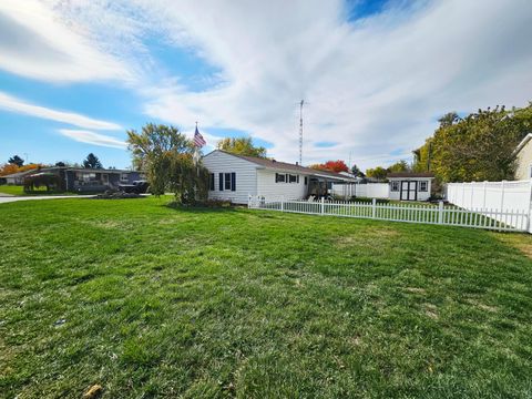 Tiny photo for 606 Willabar Drive, Washington Court House, OH 43160 (MLS # 225041790)