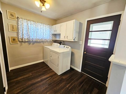 Tiny photo for 606 Willabar Drive, Washington Court House, OH 43160 (MLS # 225041790)