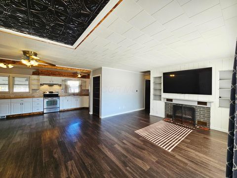 Tiny photo for 606 Willabar Drive, Washington Court House, OH 43160 (MLS # 225041790)