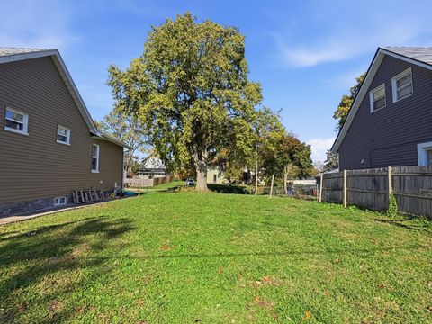 Photo of 1556 Walsh Avenue, Columbus, OH 43223 (MLS # 225041835)