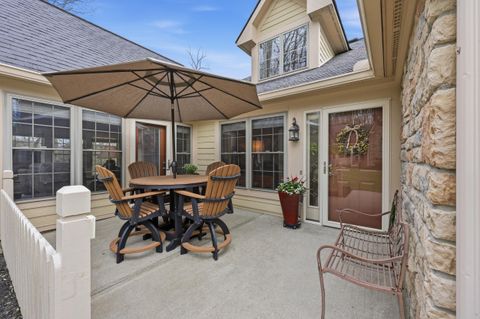 Photo of 1589 Stone Glen Drive, Lancaster, OH 43130 (MLS # 226012228)