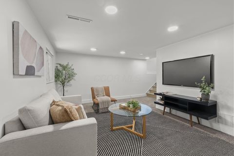 Tiny photo for 1030 Dalehurst Road, Columbus, OH 43219 (MLS # 225037593)