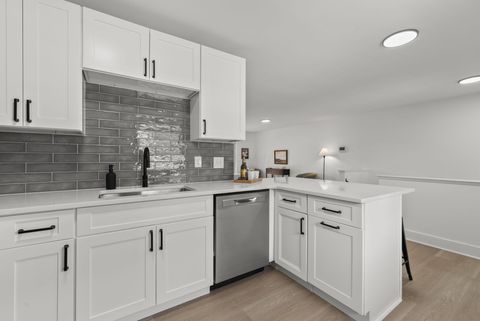 Tiny photo for 1030 Dalehurst Road, Columbus, OH 43219 (MLS # 225037593)