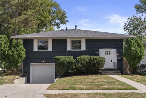 Photo of 1030 Dalehurst Road, Columbus, OH 43219 (MLS # 225037593)