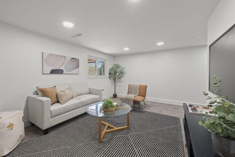 Tiny photo for 1030 Dalehurst Road, Columbus, OH 43219 (MLS # 225037593)