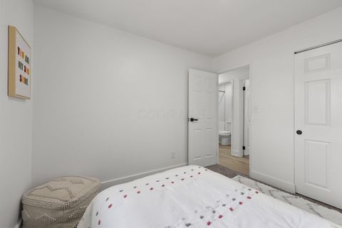 Tiny photo for 1030 Dalehurst Road, Columbus, OH 43219 (MLS # 225037593)