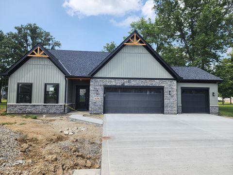 Homes For Sale - 630 W Lake Avenue<br/> Logan County, Lakeview, OH 43331