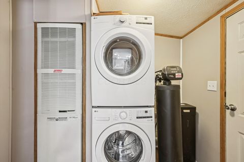 Tiny photo for 322 Clagg Street, Bellefontaine, OH 43311 (MLS # 225044701)