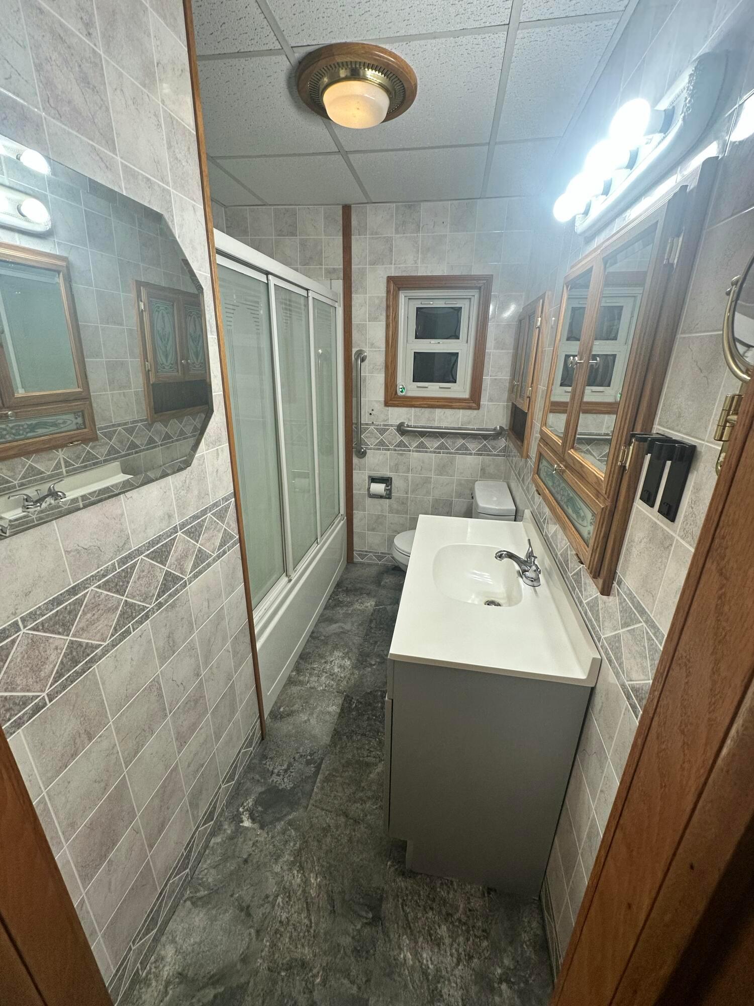 1425 Flint Ridge Road, Hopewell, Ohio image 8