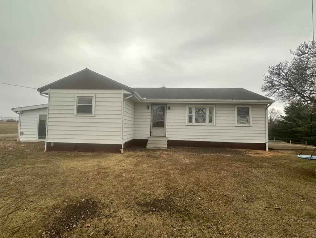 1425 Flint Ridge Road, Hopewell, Ohio image 1