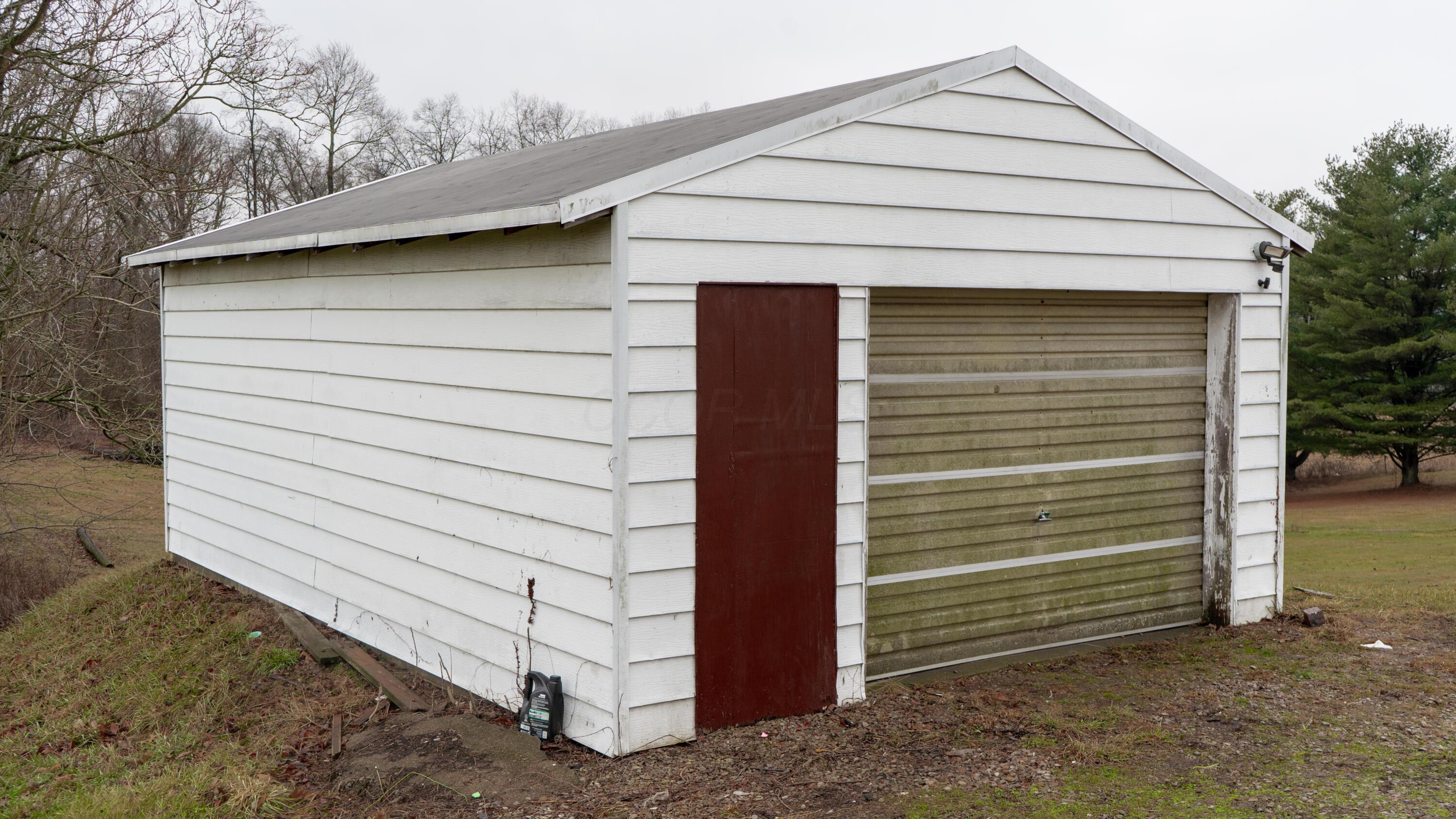 1425 Flint Ridge Road, Hopewell, Ohio image 37