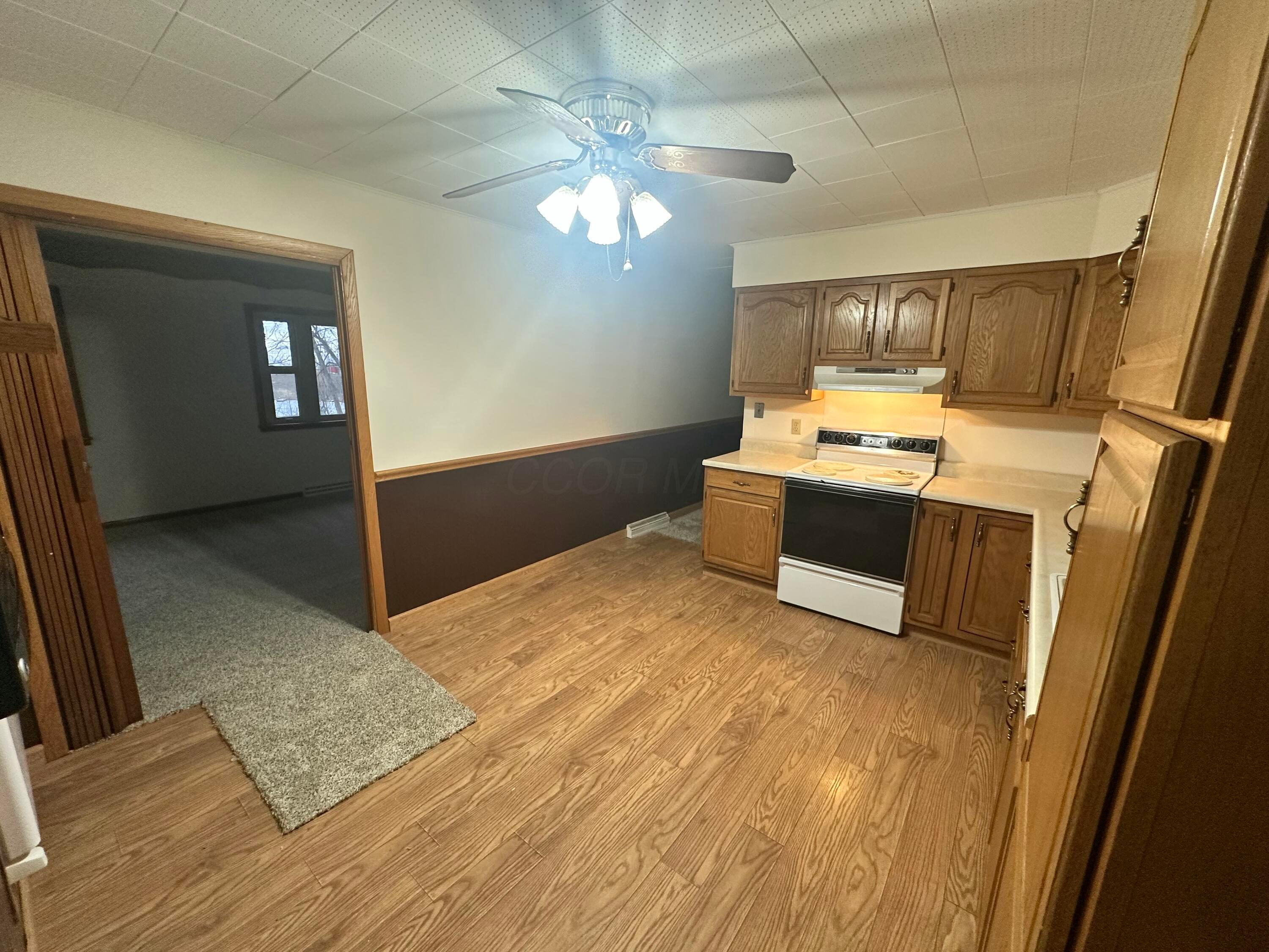 1425 Flint Ridge Road, Hopewell, Ohio image 3