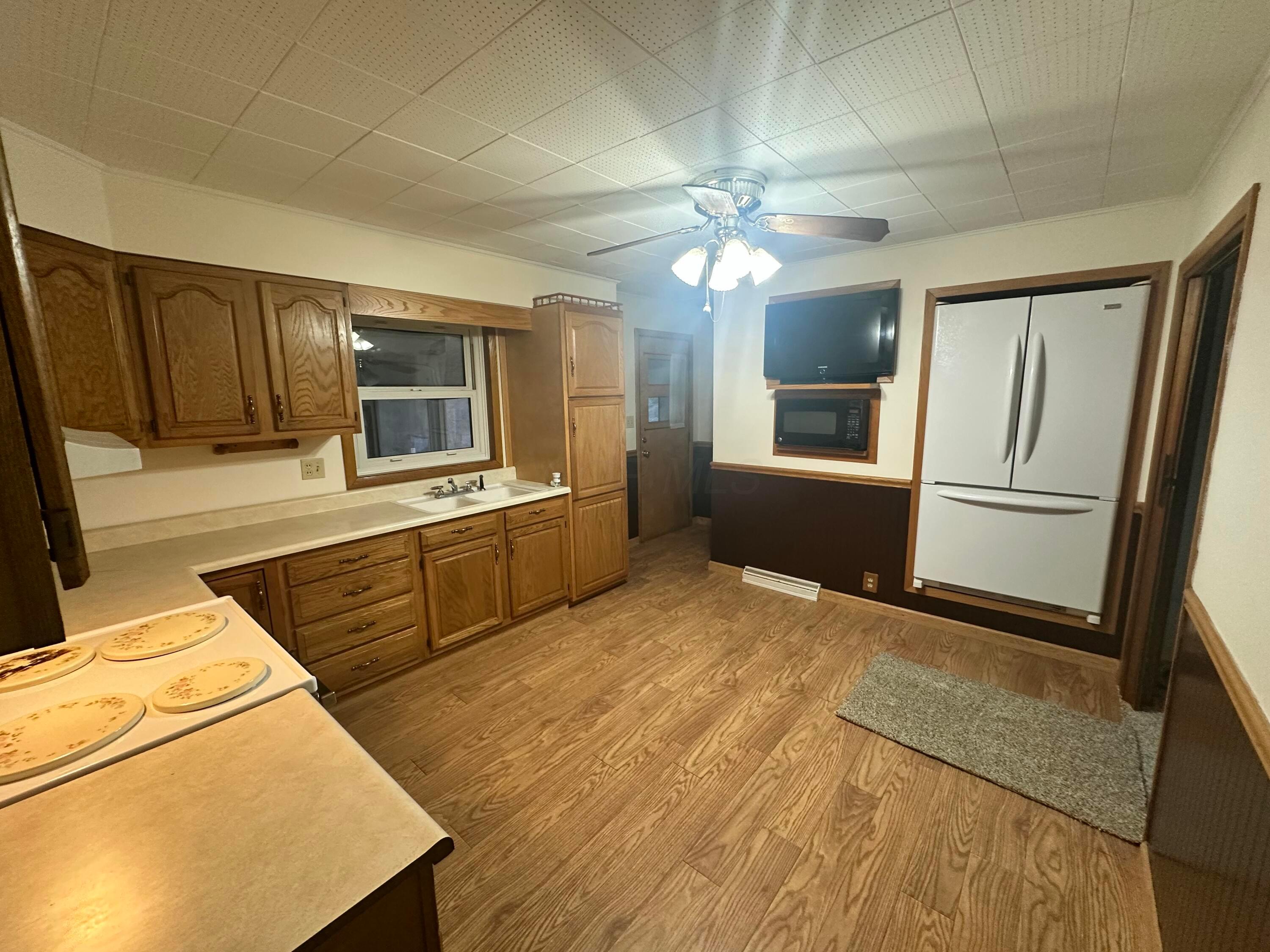 1425 Flint Ridge Road, Hopewell, Ohio image 5
