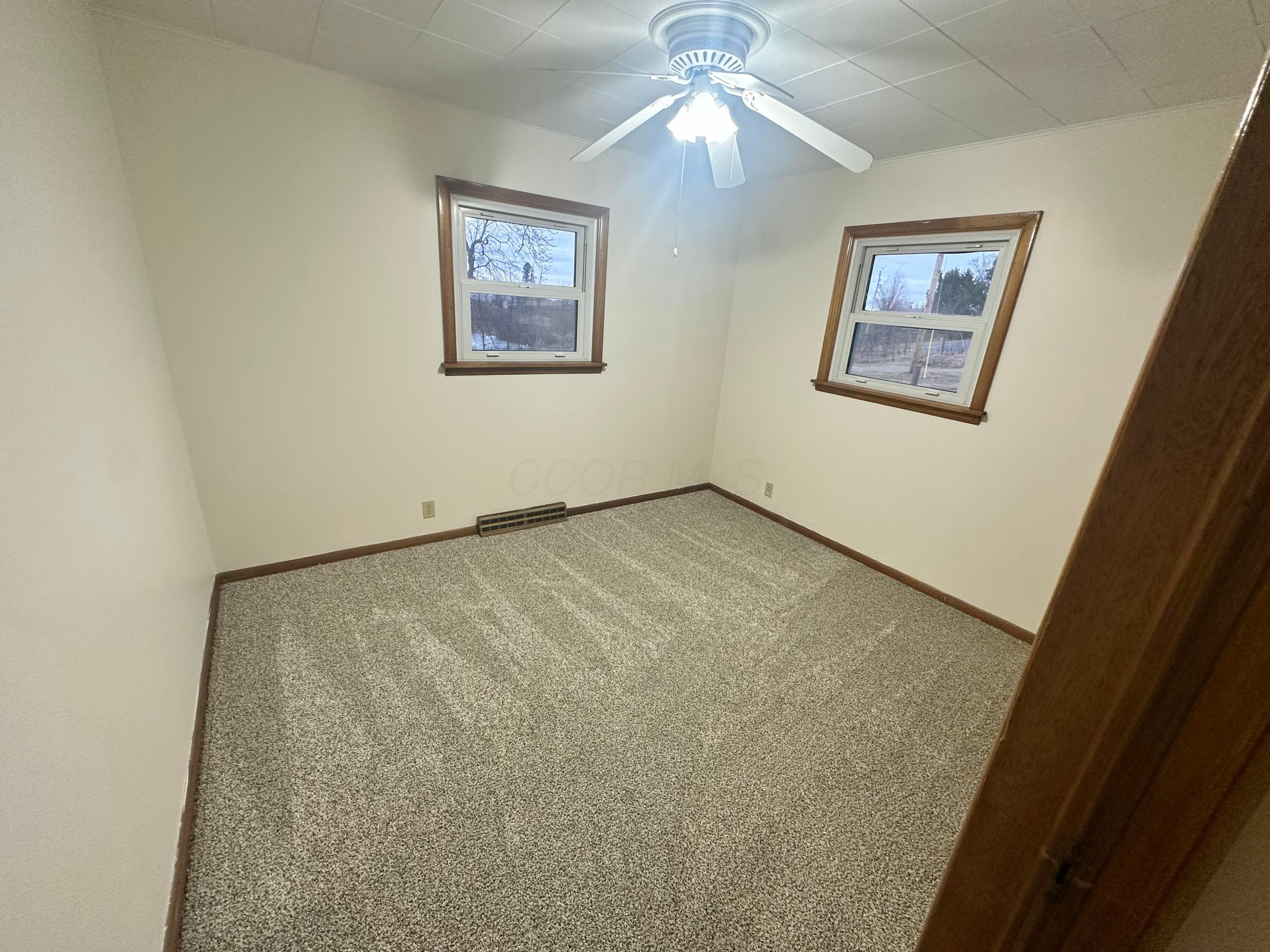 1425 Flint Ridge Road, Hopewell, Ohio image 14