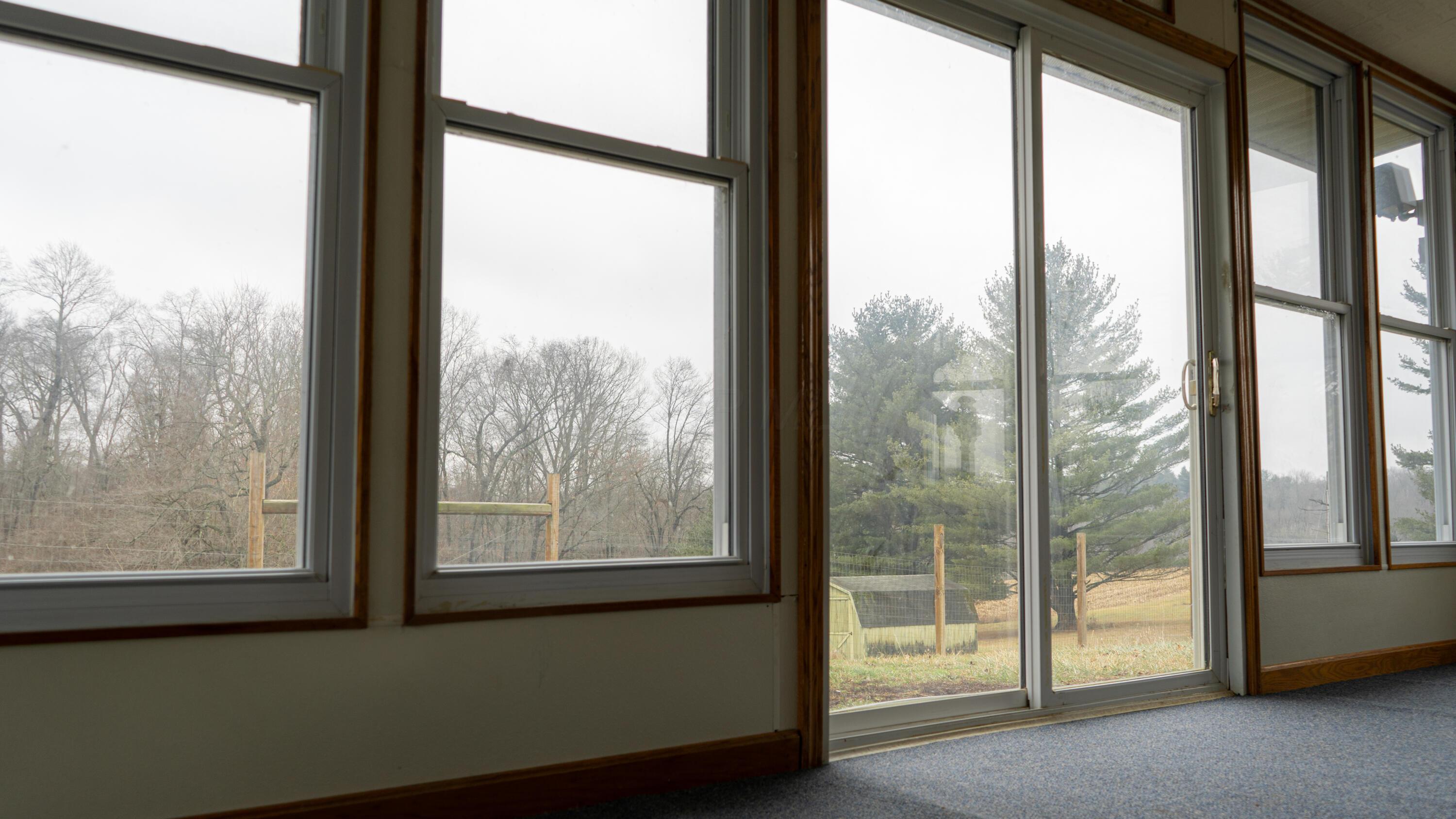 1425 Flint Ridge Road, Hopewell, Ohio image 24