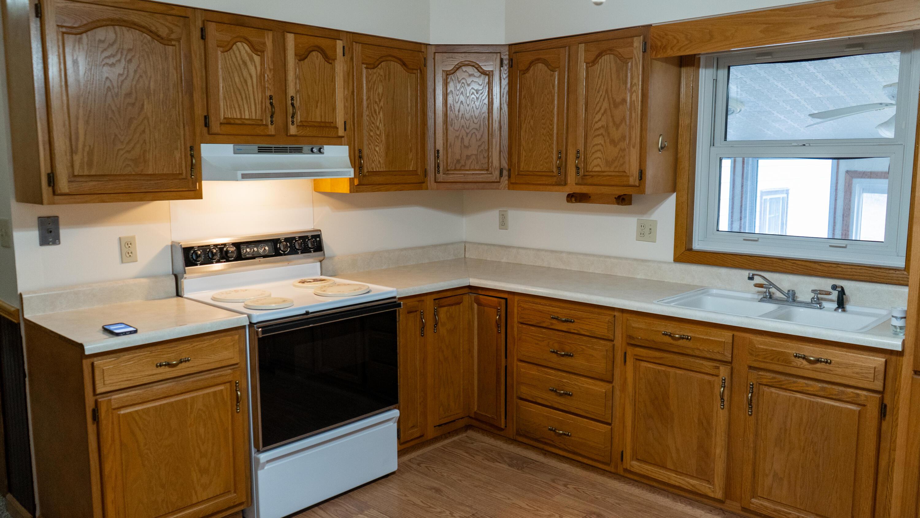 1425 Flint Ridge Road, Hopewell, Ohio image 2