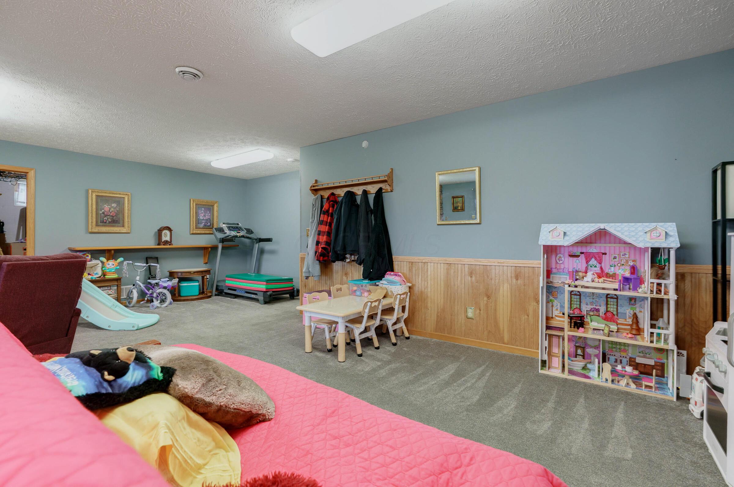 1708 Apple Valley Drive, Howard, Ohio image 47