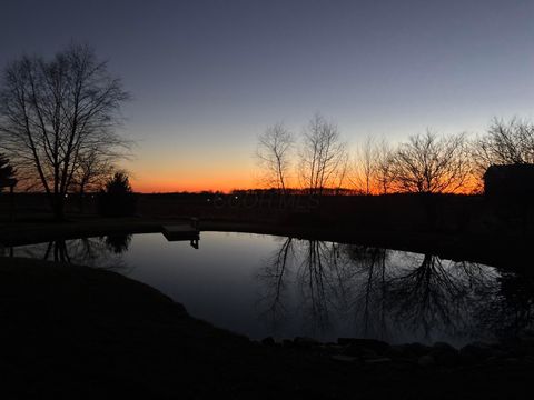 Photo of 8025 Fosnaugh School Road SW, Stoutsville, OH 43154 (MLS # 226009860)